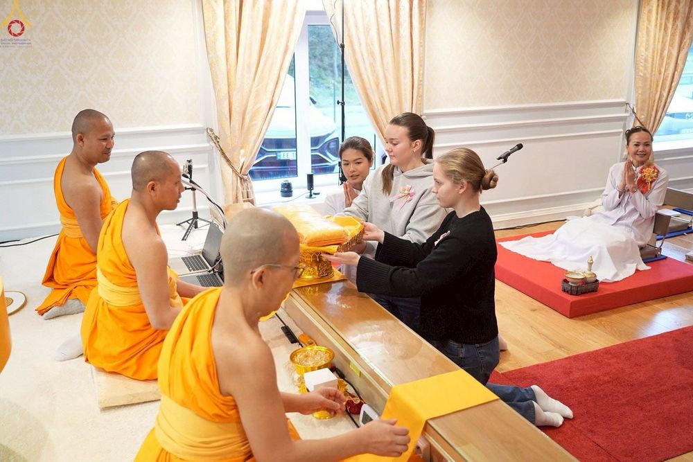 ภาพ No.261421:วันอาทิตย์ที่ 19 ตุลาคม พ.ศ. 2568 พิธีทอดกฐินสามัคคี วัดพระธรรมกายเอกเกอร์ซุน เมืองเอกเกอร์ซุน ณ ประเทศนอร์เวย์ 