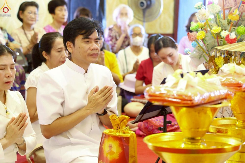 ภาพ No.253209:วันที่ 12 ตุลาคม พ.ศ. 2568 พิธีทอดกฐินสามัคคีทั่วไทย 30,000 วัด โดยคณะศิษยานุศิษย์ บูชาธรรม 81 ปี หลวงพ่อธัมมชโย ณ วัดบางขุนนนท์ แขวงบางขุนนนท์ เขตบางกอกน้อย กรุงเทพมหานคร