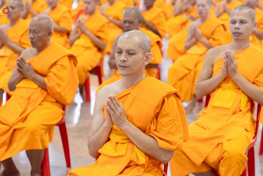 ภาพ No.240612:วันพุธที่ 27 สิงหาคม พ.ศ. 2568 พิธีปฏิบัติธรรมภาคสาย ในวันธรรมชัย ณ วัดพระธรรมกาย จ.ปทุมธานี