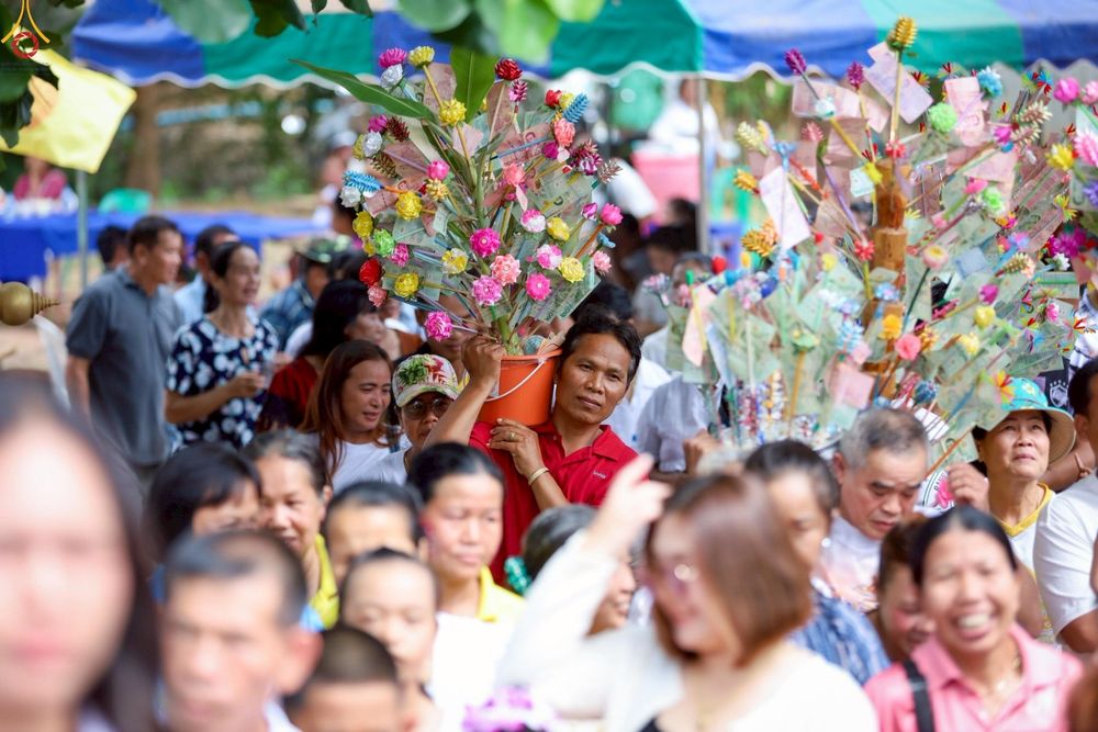 ภาพ No.269674:วันที่ 25 ตุลาคม พ.ศ. 2568 พิธีทอดกฐินสามัคคีทั่วไทย ณ วัดบ้านนาจาน ต.หนองกะท้าว  อ.นครไทย จ.พิษณุโลก โดยคณะศิษยานุศิษย์ บูชาธรรม 81 ปี หลวงพ่อธัมมชโย