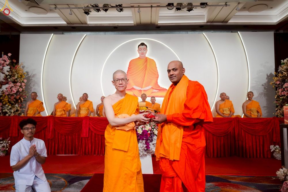 ภาพ No.271409:วันอาทิตย์ที่ 26 ตุลาคม พ.ศ. 2568 พิธีกล่าวสุนทรพจน์รวมสงฆ์ 3 นิกาย  ในวาระครบรอบ 30 ปีวัดพระธรรมกายไทเป
