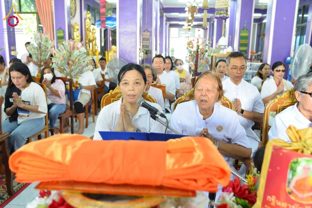 ภาพ No.170994:พิธีทอดกฐิน ณ วัดบางไกรใน จ.นนทบุรี ในโครงการกฐินสามัคคีทั่วไทย 30,000 วัด บูชาธรรม 80 ปี หลวงพ่อธัมมชโย โดยคณะศิษยานุศิษย์วัดพระธรรมกาย วันที่ 27 ตุลาคม พ.ศ. 2567