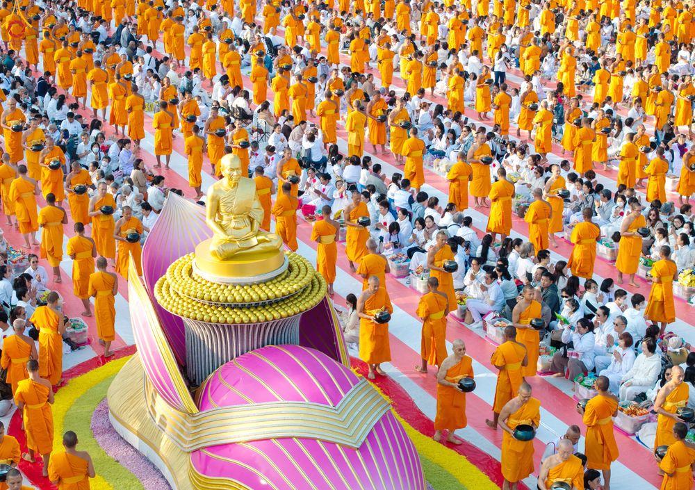 ภาพ No.292422:วันที่ 11 มกราคม พ.ศ. 2569 พิธีตักบาตรพระธรรมยาตรา ณ อนุสรณ์สถานคลองบางนางแท่น อ.สามพราน จ.นครปฐม ในโครงการธรรมยาตรา กตัญญูบูชา มหาปูชนียาจารย์ พระมงคลเทพมุนี(สด จนฺทสโร) พระผู้ปราบมาร อนุสรณ์สถาน 7 แห่ง ปีที่ 14