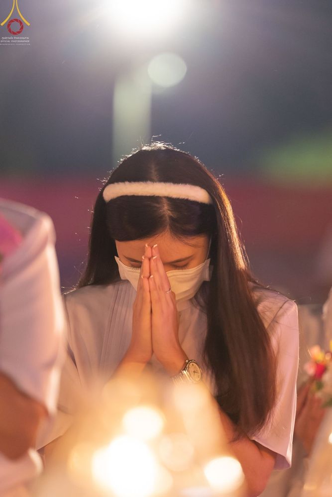 ภาพ No.70234:พิธีจุดประทีปถวายเป็นพุทธบูชา และบูชาธรรมมหาปูชนียาจารย์ ในโครงการธรรมยาตรากตัญญูบูชา มหาปูชนียาจารย์ พระมงคลเทพมุนี(สด จนฺทสโร) พระผู้ปราบมาร ปีที่ 11 ณ อนุสรณ์สถานลำดับที่ 2 สถานที่ตั้งมโนปณิธานบวชตลอดชีวิต อนุสรณ์สถานคลองบางนางแท่น อ.สามพราน จ.นครปฐม 