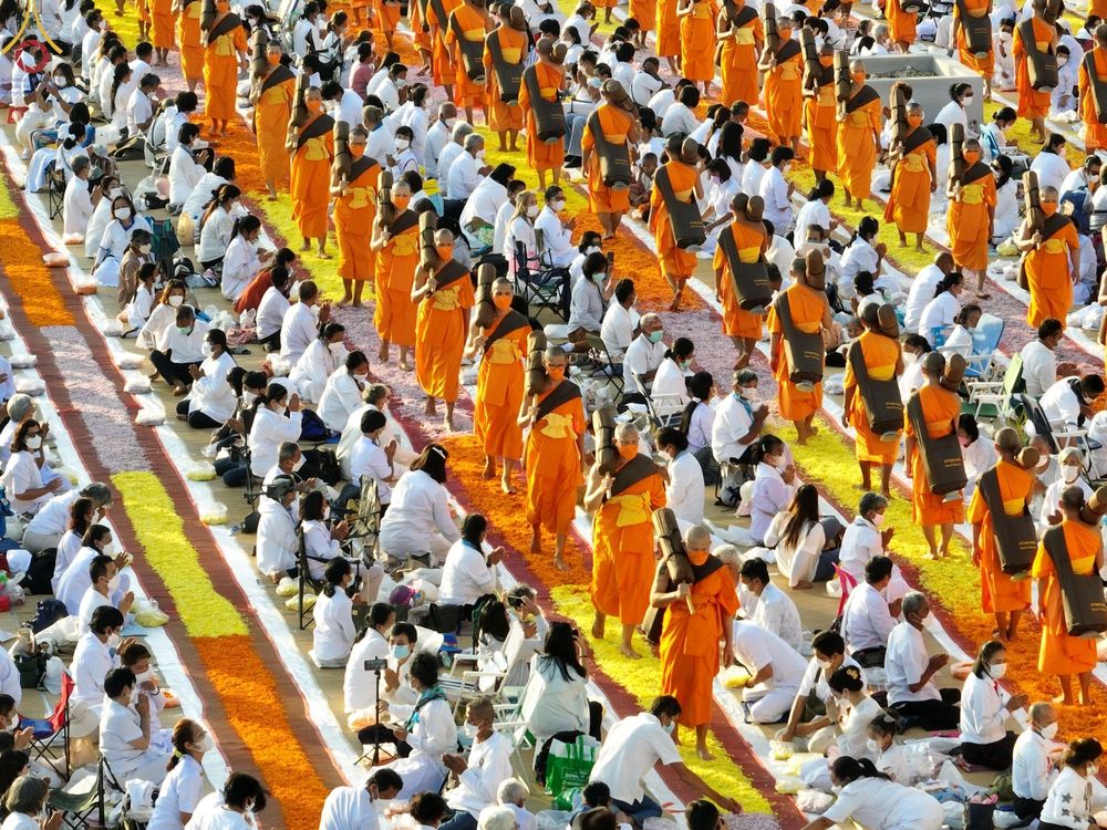 ภาพ No.70736:พิธีต้อนรับพระธรรมยาตรา ในโครงการธรรมยาตรากตัญญูบูชา มหาปูชนียาจารย์ พระมงคลเทพมุนี(สด จนฺทสโร) พระผู้ปราบมาร อนุสรณ์สถาน 7 แห่ง ปีที่ 11 วันที่ 14 มกราคม พ.ศ. 2566 ณ อนุสรณ์สถานลำดับที่ 3 สถานที่เกิดในเพศสมณะ วัดสองพี่น้อง อ.สองพี่น้อง จ.สุพรรณบุรี