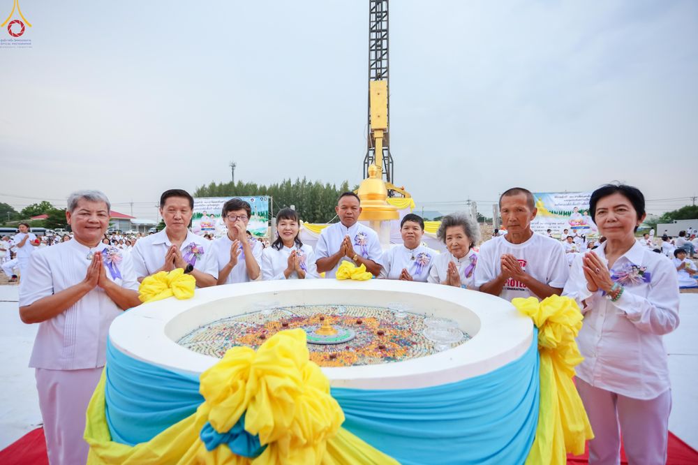 ภาพ No.339474:วันอังคารที่ 14  กรกฎาคม 2569 พิธีทอดผ้าป่าและพิธีตอกเสาเข็มมงคลต้นสุดท้าย องค์พระเจดีย์เพื่อสร้างสันติภาพโลก  ณ ธุดงคสถานพัฒนานิคม อ.พัฒนาพิคม จ.ลพบุรี