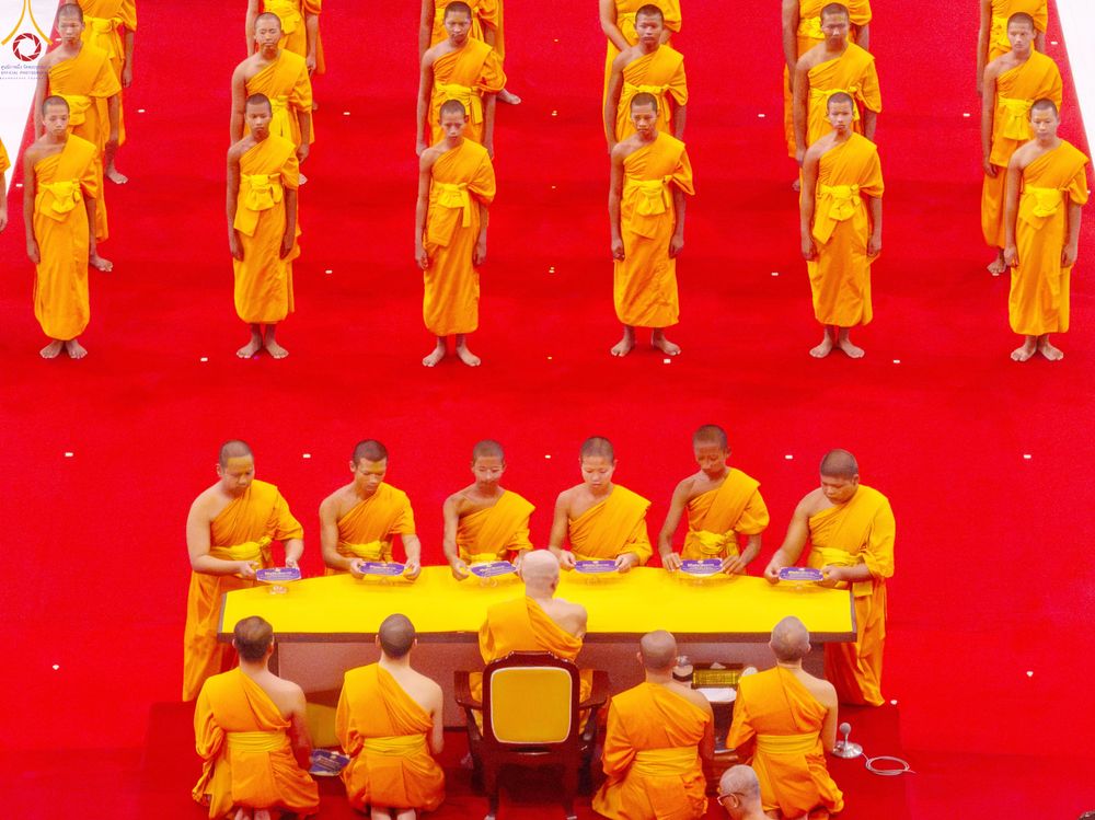 ภาพ No.339005:วันอาทิตย์ที่ 12 กรกฎาคม พ.ศ.2569 พิธีมุทิตาผู้สอบได้เปรียญธรรม ประโยค 1-2 ถึง ป.ธ.9 และ บ.ศ.1-2 ถึง บ.ศ.6 สำนักศาสนศึกษาวัดพระธรรมกาย ประจำปี 2569, พิธีมอบตราตั้งแต่งตั้งอาจารย์ใหญ่ สำนักศาสนศึกษาวัดพระธรรมกาย