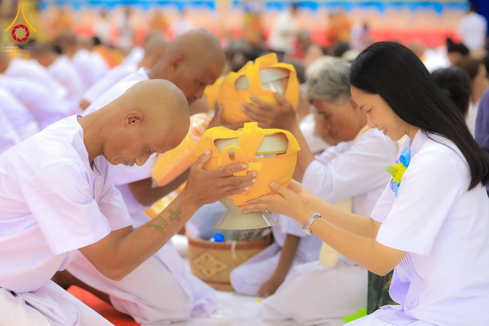 ภาพ No.281208:วันที่ 4 ธันวาคม พ.ศ. 2568 พิธีบรรพชาสามเณร ในโครงการบวชบูชาธรรมมหาปูชนียาจารย์  ณ วัดกลางพระอารามหลวง จังหวัดบุรีรัมย์