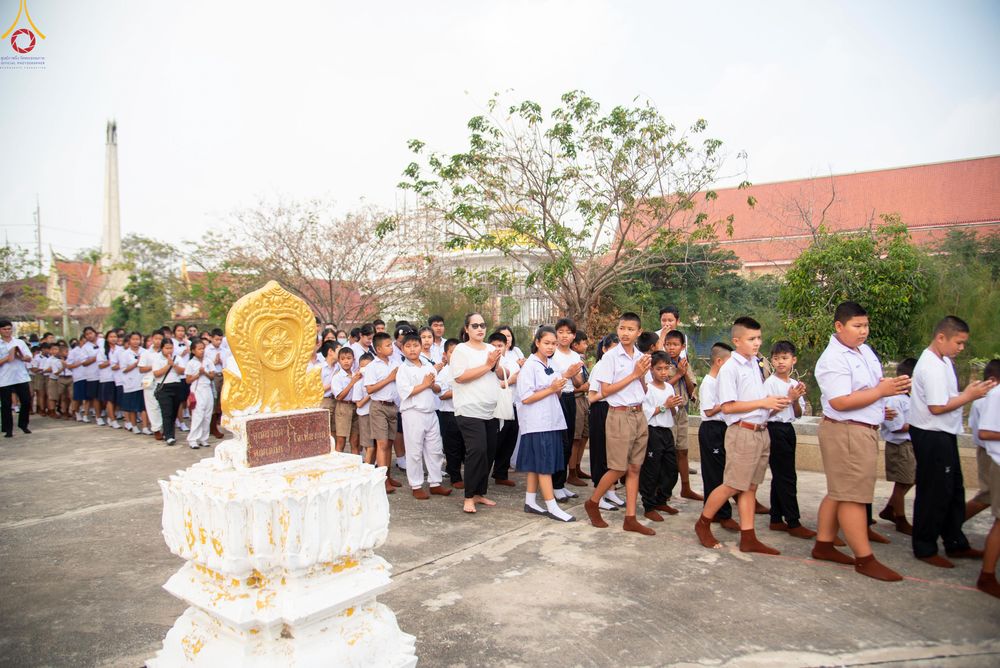 ภาพ No.301193:วันที่ 22 มกราคม พ.ศ. 2569 พิธีทอดผ้าป่าทำนุบำรุงศาสนสถาน ณ วัดใหม่พิบูลย์ผล อ.สองพี่น้อง จ.สุพรรณบุรี ในโครงการธรรมยาตรา กตัญญูบูชา มหาปูชนียาจารย์ พระมงคลเทพมุนี(สด จนฺทสโร) พระผู้ปราบมาร อนุสรณ์สถาน 7 แห่ง ปีที่ 14