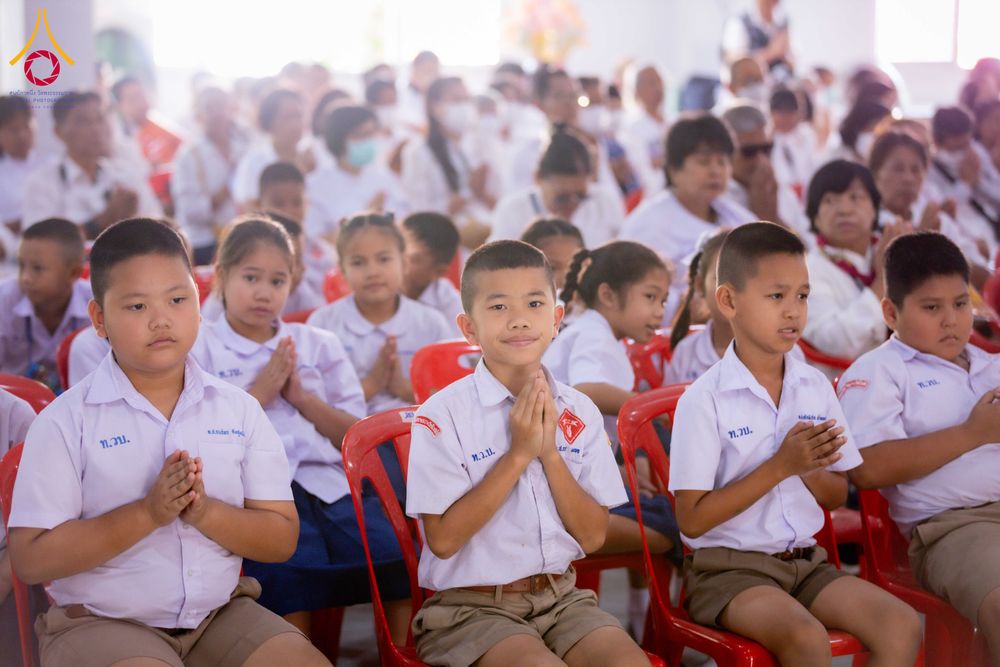 ภาพ No.295670:วันที่ 15 มกราคม พ.ศ. 2569 พิธีทอดผ้าป่าทำนุบำรุงศาสนสถาน ณ วัดโบสถ์บน ต.บางคูเวียง จ.นนทบุรี อนุสรณ์สถานลำดับที่ 4 สถานที่เกิดด้วยกายธรรม ในโครงการธรรมยาตรา กตัญญูบูชา มหาปูชนียาจารย์ พระมงคลเทพมุนี(สด จนฺทสโร) พระผู้ปราบมาร อนุสรณ์สถาน 7 แห่ง ปีที่ 14