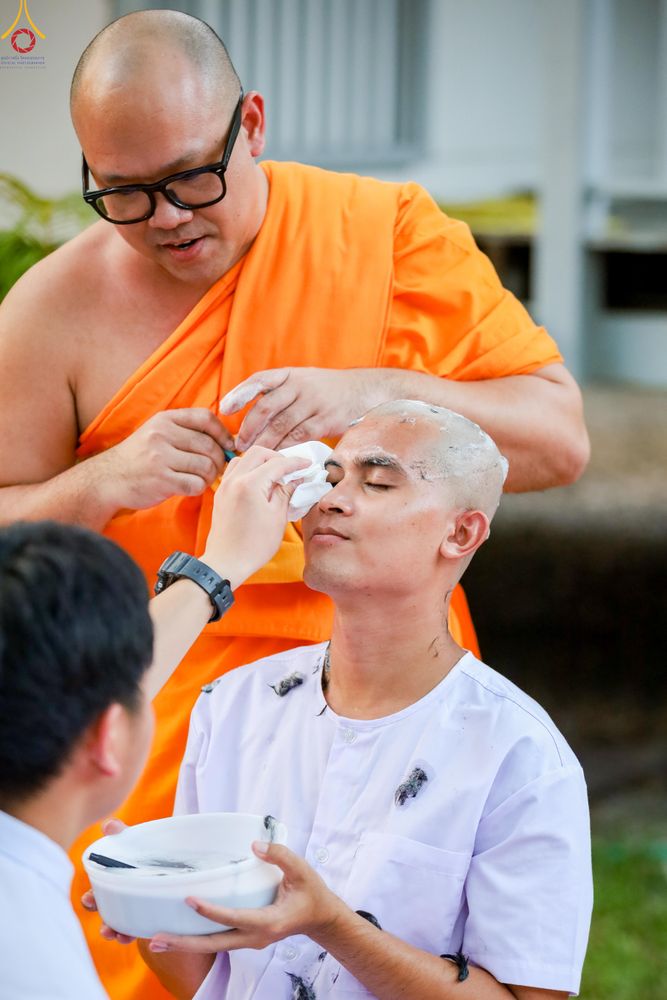 ภาพ No.319826:วันอาทิตย์ที่ 5 เมษายน พ.ศ.2569 พิธีตัดปอยผม และปลงผมนาคธรรมทายาท โครงการบรรพชาและอุปสมบทหมู่ รุ่นบูชาธรรม 82 ปี หลวงพ่อธัมมชโย