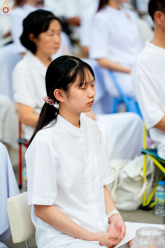 ภาพ No.296926:วันที่ 17 มกราคม พ.ศ. 2569 พิธีจุดประทีปถวายเป็นพุทธบูชา และบูชาธรรมมหาปูชนียาจารย์  ณ วัดโบสถ์บน ต.บางคูเวียง จ.นนทบุรี อนุสรณ์สถานลำดับที่ 4 สถานที่เกิดด้วยกายธรรม ในโครงการธรรมยาตรา กตัญญูบูชา มหาปูชนียาจารย์ พระมงคลเทพมุนี(สด จนฺทสโร) พระผู้ปราบมาร อ