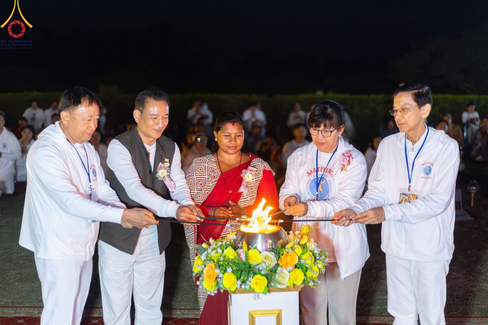 ภาพ No.314305:วันอังคารที่ 17 มีนาคม พ.ศ. 2569 พิธีจุดประทีปเป็นพุทธบูชา ณ วิหารมายาเทวี ลุมพินี ประเทศเนปาล