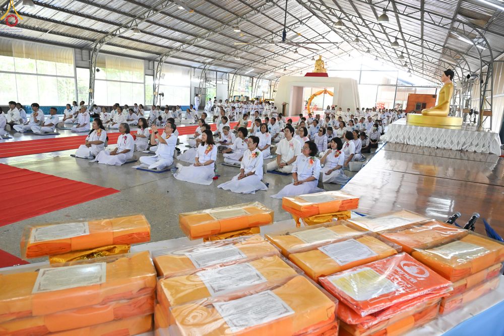 ภาพ No.283216:วันอาทิตย์ที่ 26 ตุลาคม พุทธศักราช 2568 พิธีทอดกฐินสามัคคี กตัญญูบูชาธรรมมหาปูชนียาจารย์ และโครงการกฐินทั่วไทย 30,000 วัด บูชาธรรม 81 ปีหลวงพ่อธัมมชโย  ณ ศูนย์อบรมเยาวชนอุตรดิตถ์