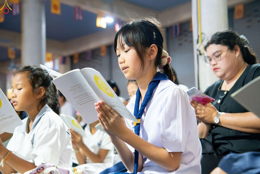 ภาพ No.301243:วันที่ 22 มกราคม พ.ศ. 2569 พิธีทอดผ้าป่าทำนุบำรุงศาสนสถาน ณ วัดใหม่พิบูลย์ผล อ.สองพี่น้อง จ.สุพรรณบุรี ในโครงการธรรมยาตรา กตัญญูบูชา มหาปูชนียาจารย์ พระมงคลเทพมุนี(สด จนฺทสโร) พระผู้ปราบมาร อนุสรณ์สถาน 7 แห่ง ปีที่ 14