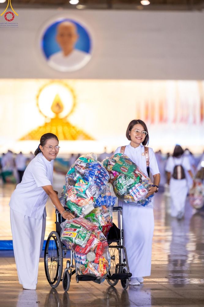 ภาพ No.207372:พิธีตักบาตร และปฏิบัติธรรมช่วงสาย ในวันมาฆบูชา วันพุธที่ 12 กุมภาพันธ์ พ.ศ. 2568 ณ วัดพระธรรมกาย จังหวัดปทุมธานี