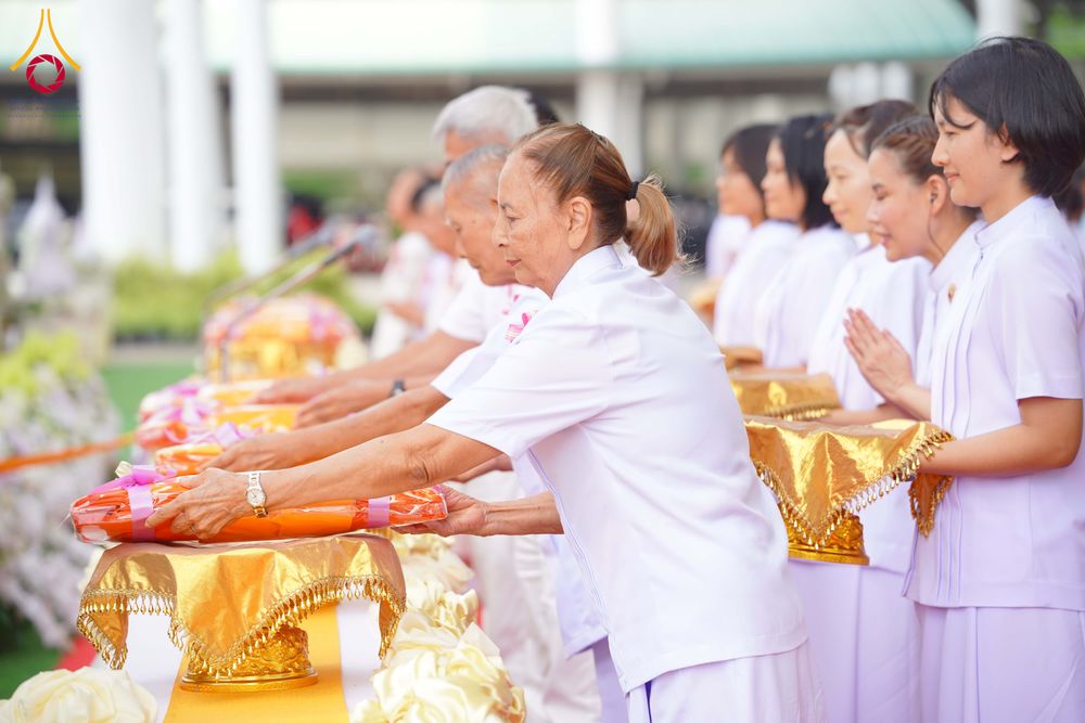 ภาพ No.316515:วันอาทิตย์ที่ 29 มีนาคม พ.ศ. 2569 พิธีทอดผ้าบังสุกุลและพิธีชำระร่าง โยมพ่อณรงค์ จินตมากุล  สิริอายุ 99 ปี 11 เดือน โยมบิดา พระครูปลัดรัตนวีรวัฒน์ (รังสฤษดิ์ อิทฺธิจินตโก) ที่ปรึกษาเจ้าคณะจังหวัดปทุมธานี เจ้าอาวาสวัดพระธรรมกาย  ณ ฌาปนสถานชั่วคราว ทางเข้า 