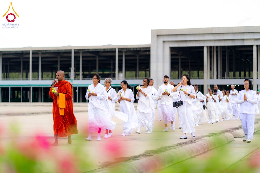 ภาพ No.342470:วันที่ 31 กรกฎาคม พ.ศ. 2569  ต้อนรับคณะแสวงบุญชาวศรีลังกา 31 ท่าน เยี่ยมชมวัดพระธรรมกาย