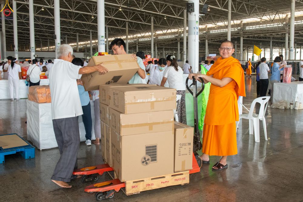 ภาพ No.322151:วันที่ 14 เมษายน พ.ศ.2569 การเตรียมกล่องไทยธรรม วันสุดท้าย เพื่องานถวายมหาสังฆทาน 40,000 กว่าวัดทั่วประเทศ วันคุ้มครองโลก 22 เมษายน พ.ศ.2569 วัดพระธรรมกาย