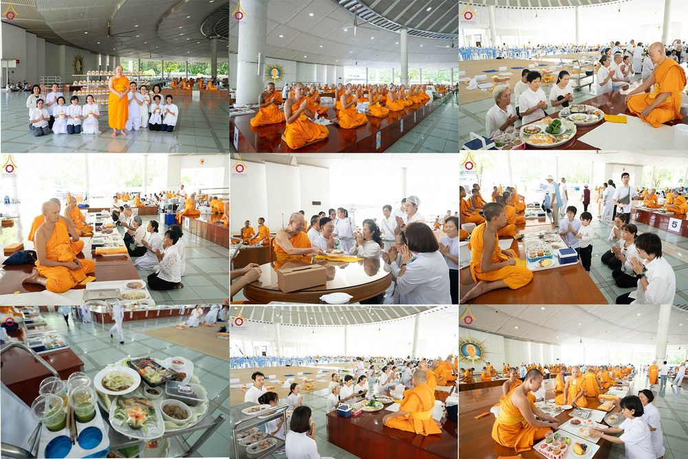 พระภิกษุและสาธุชนกำลังร่วมกันจัดเตรียมและถวายภัตตาหารภายในหอฉันคุณยายอาจารย์ฯ วัดพระธรรมกาย