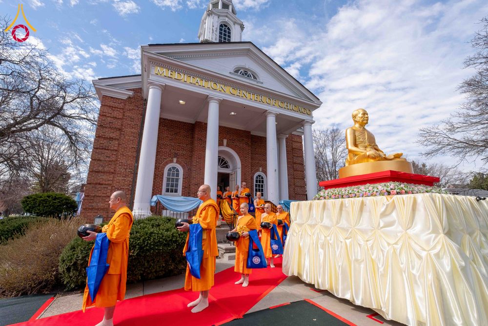 ภาพ No.319023:วันที่ 29 มีนาคม พ.ศ.2569 พิธีทอดผ้าป่าวัดพระธรรมกาย 20 ศูนย์สาขา และการประชุมภาคพื้นอเมริกา ไตรมาสที่ 1/2569 วัดพระธรรมกายชิคาโก ประเทศสหรัฐอเมริกา