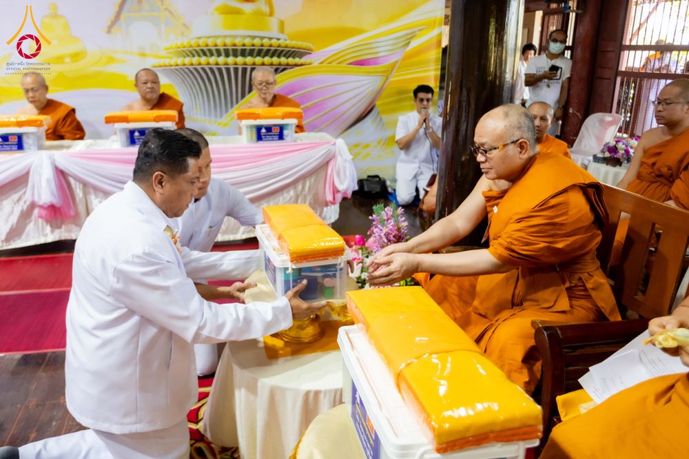 ภาพ No.303396:วันที่ 23 มกราคม พ.ศ. 2569 พิธีเจริญพุทธมนต์ปฏิบัติธรรม มอบทุนการศึกษา  ถวายสังฆทาน 109 วัด เพื่อถวายเป็นพุทธบูชา เพื่อขับเคลื่อนโครงการหมู่บ้านรักษาศีล 5 โดยคณะสงฆ์จังหวัดนครปฐม คณะศิษยานุศิษย์วัดพระธรรมกาย โครงการธรรมยาตรา ปีที่ 14 ณ วัดบางปลา อำเภอบาง