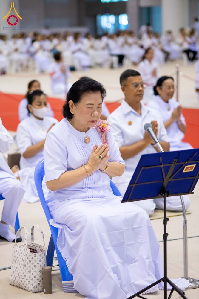 ภาพ No.321581:วันอาทิตย์ที่ 12 เมษายน พ.ศ.2569 กิจกรรมงานบุญวันอาทิตย์ สาธุชนปฏิบัติธรรมร่วมกัน ณ ห้องแก้วสารพัด 1 วัดพระธรรมกาย ปทุมธานี