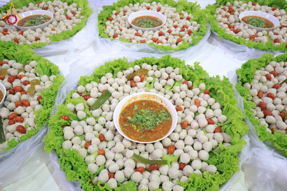 ภาพ No.303978:วันที่ 28 มกราคม พ.ศ. 2569 พิธีถวายภัตตาหารเป็นสังฆทาน แด่พระธรรมยาตรา ณ วัดพระธรรมกาย  จังหวัดปทุมธานี ในโครงการธรรมยาตรา กตัญญูบูชา มหาปูชนียาจารย์ พระมงคลเทพมุนี(สด จนฺทสโร) พระผู้ปราบมาร อนุสรณ์สถาน 7 แห่ง ปีที่ 14