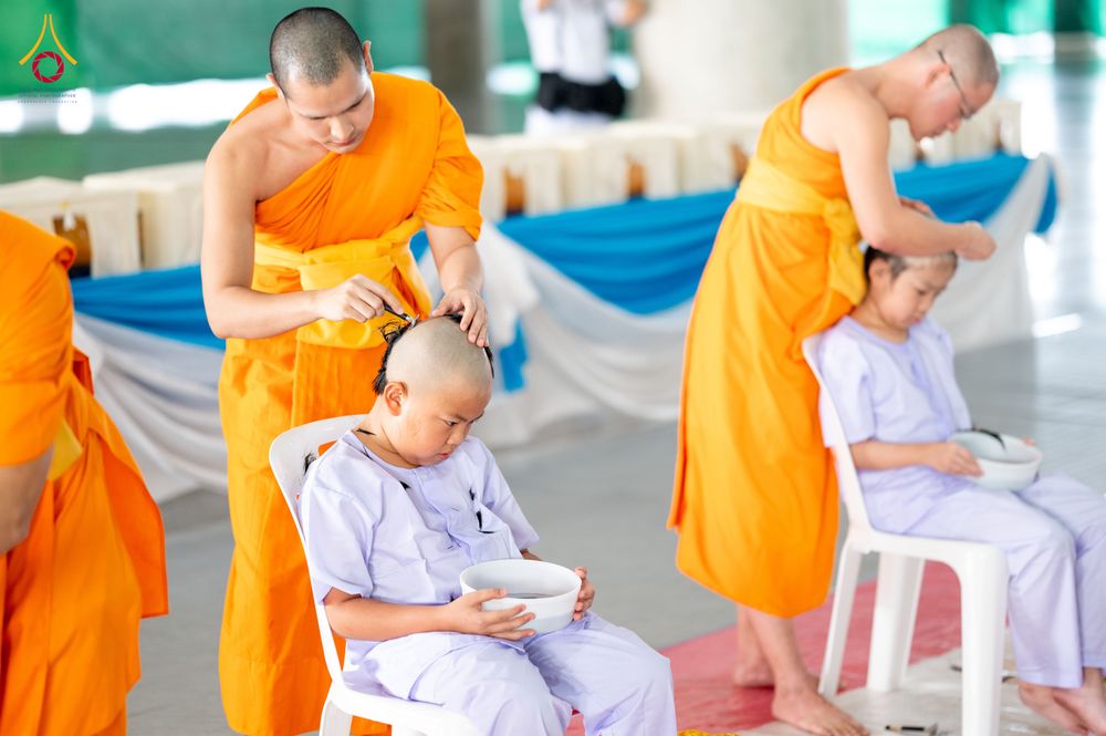 ภาพ No.338213:วันอาทิตย์ต้นเดือน 5 กรกฎาคม พ.ศ.2569 พิธีตัดปอยผมสามเณรนานาชาติ AEC & WAB รุ่นที่ 1 ณ วัดพระธรรมกาย
