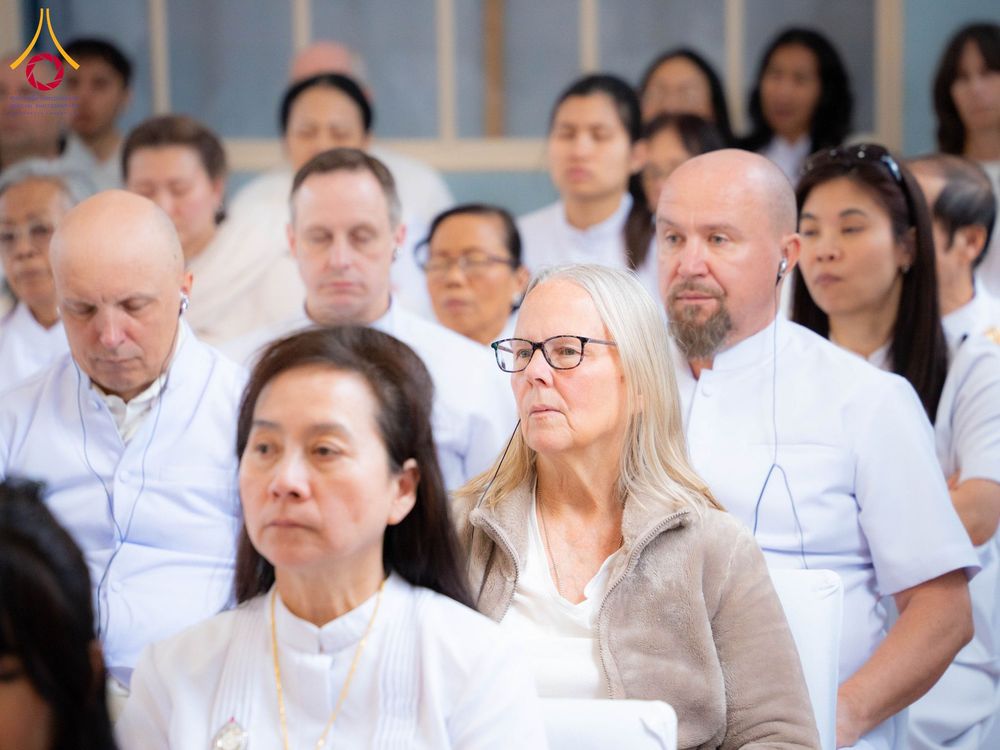 ภาพ No.319195:วันที่ 29 มีนาคม พ.ศ.2569 พิธีอัญเชิญรูปหล่อพระมงคลเทพมุนี (สด จนฺทสโร) ประดิษฐาน ณ ห้องปฏิบัติธรรม “มงคลรัตนโชติ”  วัดพระธรรมกายชิคาโก ประเทศสหรัฐอเมริกา