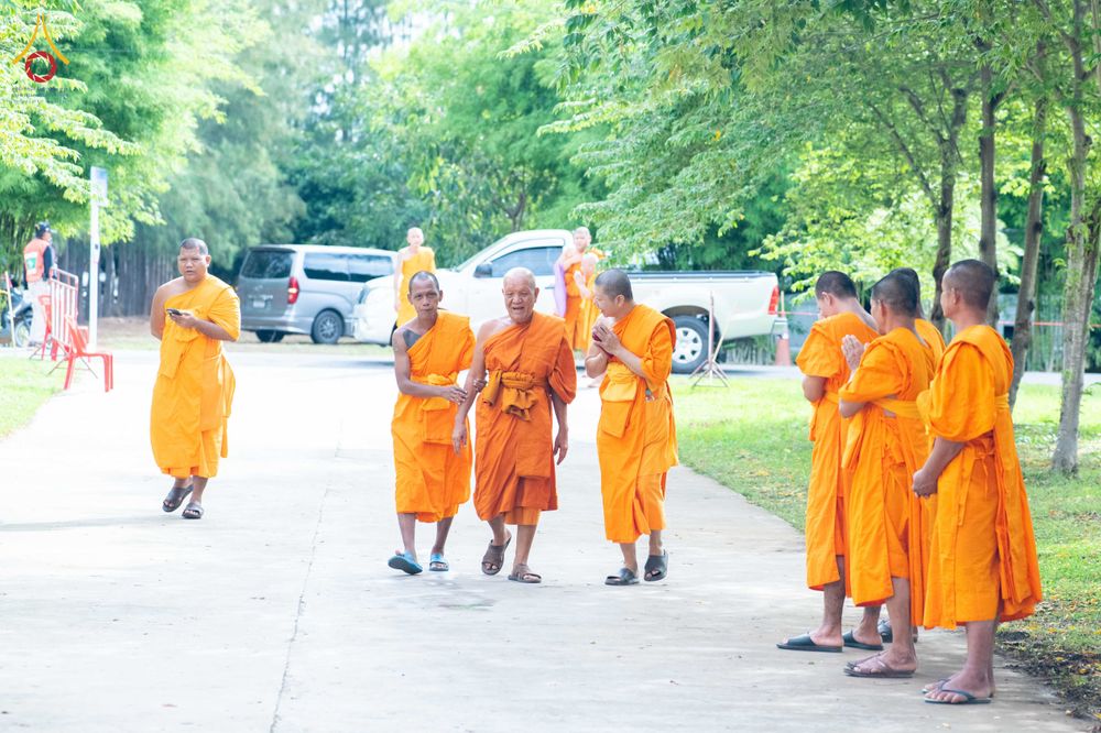 ภาพ No.342656:วันเสาร์ที่ 8 สิงหาคม พ.ศ. 2569  พิธีทักษิณานุปทาน แด่บรรพชนตระกูลผ่องสวัสดิ์และหมู่ญาติที่ล่วงลับไปแล้ว ครั้งที่ 21 ณ พระมหาเจดีย์ทัตตชีโว ศูนย์อบรมเยาวชนกาญจนบุรี