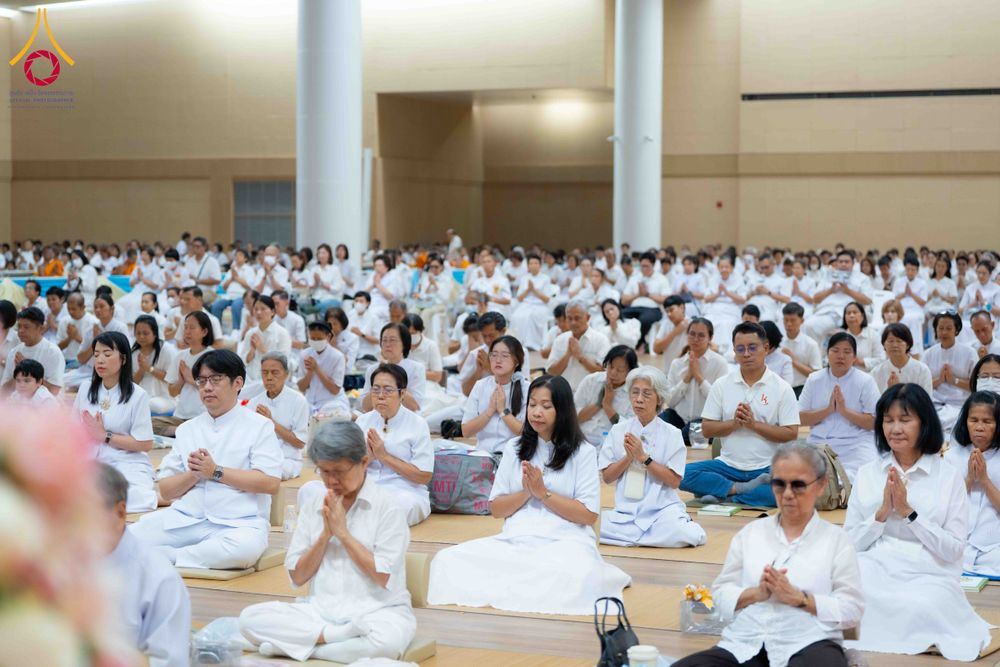 ภาพ No.310692:วันอาทิตย์ที่ 22 กุมภาพันธ์ พ.ศ. 2569 พิธีถวายโคมมาฆประทีป ณ ห้องแก้วสารพัดนึก 2 วัดพระธรรมกาย จ.ปทุมธานี