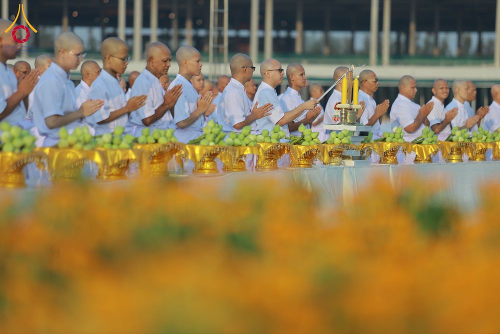 ภาพ No.320861:วันเสาร์ที่ 11 เมษายน พ.ศ.2569 พิธีเวียนประทักษิณ พิธีวันทาเจดีย์ โครงการอุปสมบทหมู่ บูชาธรรมหลวงพ่อธัมมชโย พ.ศ.2569 โครงการอุปสมบทหมู่ธรรมทายาท ระดับอุดมศึกษา รุ่น 53 (ภาคฤดูร้อน) ณ วัดพระธรรมกาย ปทุมธานี