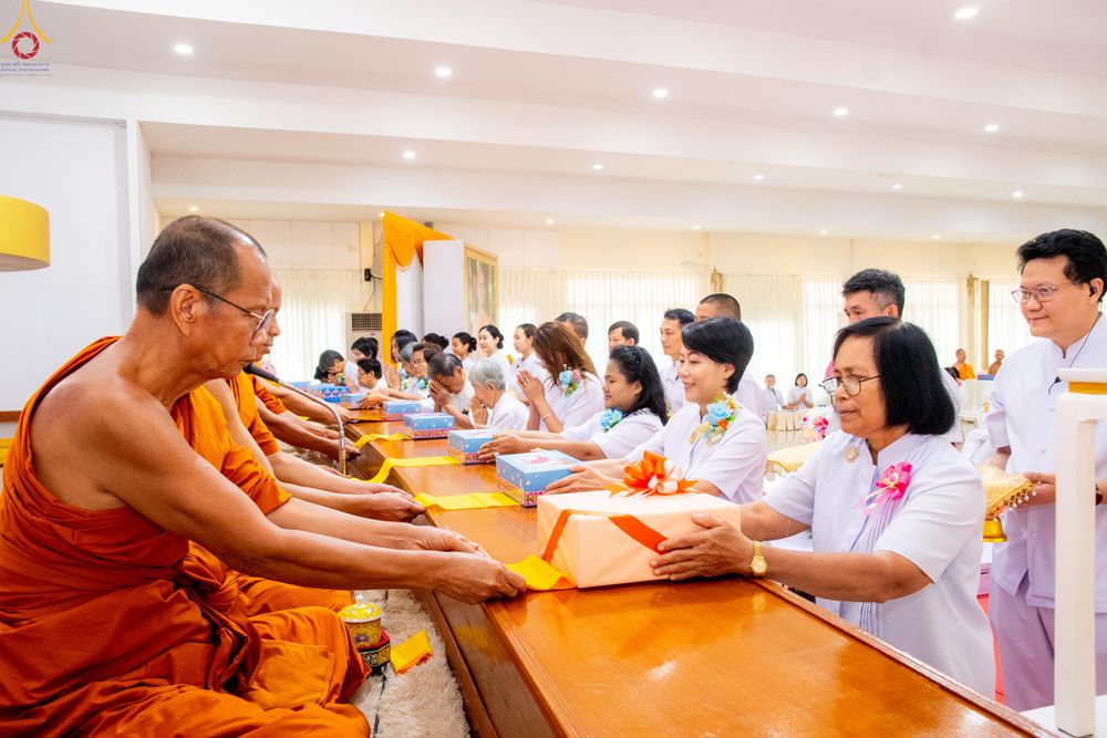 ภาพ No.336202:วันที่ 20 มิถุนายน พ.ศ.2569 พิธีทอดผ้าป่า ส่งเสริมงานพระพุทธศาสนา , พิธีเจริญพระพุทธมนต์เนื่องในวาระครบรอบ 14 ปี ธรรมอุทยานบ้านแป้ง อ.พรหมบุรี จ.สิงห์บุรี