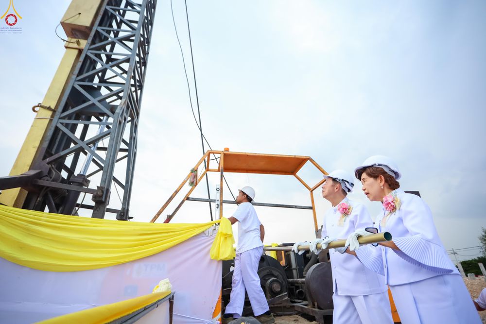 ภาพ No.339465:วันอังคารที่ 14  กรกฎาคม 2569 พิธีทอดผ้าป่าและพิธีตอกเสาเข็มมงคลต้นสุดท้าย องค์พระเจดีย์เพื่อสร้างสันติภาพโลก  ณ ธุดงคสถานพัฒนานิคม อ.พัฒนาพิคม จ.ลพบุรี