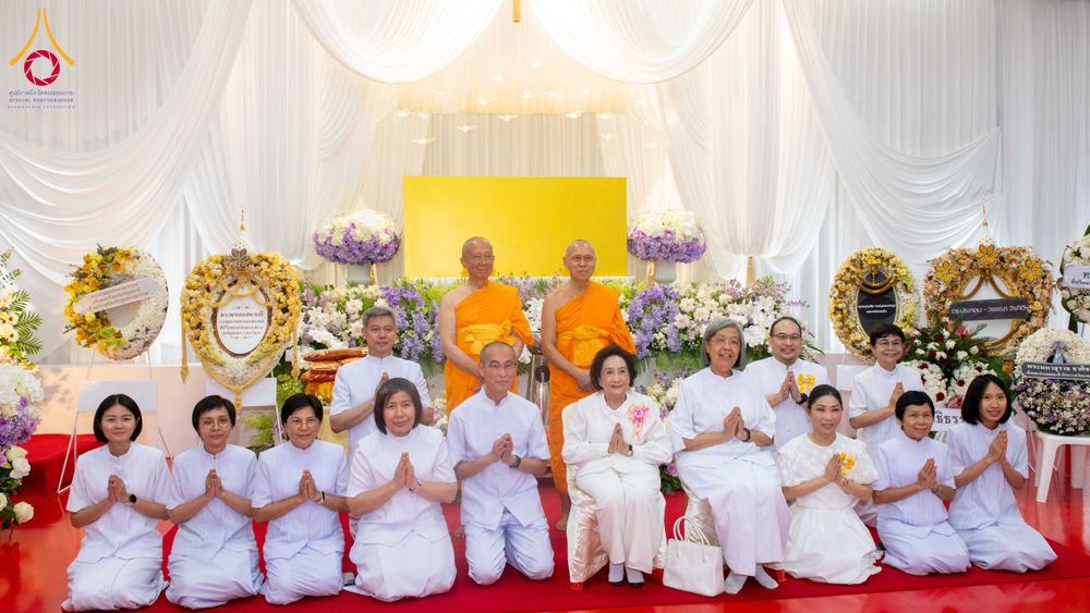 ภาพ No.316156:วันศุกร์ที่ 27 มีนาคม พ.ศ. 2569 พิธีบำเพ็ญกุศล คุณพ่อณรงค์ จินตมากุล  สิริอายุ 99 ปี 11 เดือน โยมบิดา พระครูปลัดรัตนวีรวัฒน์ (รังสฤษดิ์ อิทฺธิจินตโก) ที่ปรึกษาเจ้าคณะจังหวัดปทุมธานี เจ้าอาวาสวัดพระธรรมกาย  ณ ห้องปลูกศรัทธา 2 วัดพระธรรมกาย ปทุมธานี