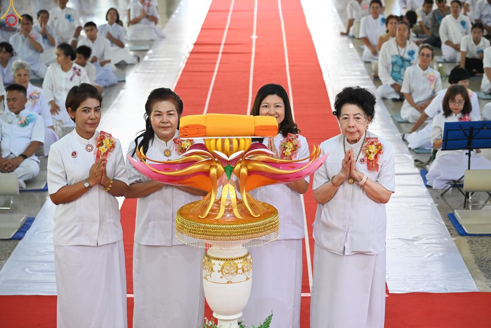 ภาพ No.283195:วันอาทิตย์ที่ 26 ตุลาคม พุทธศักราช 2568 พิธีทอดกฐินสามัคคี กตัญญูบูชาธรรมมหาปูชนียาจารย์ และโครงการกฐินทั่วไทย 30,000 วัด บูชาธรรม 81 ปีหลวงพ่อธัมมชโย  ณ ศูนย์อบรมเยาวชนอุตรดิตถ์