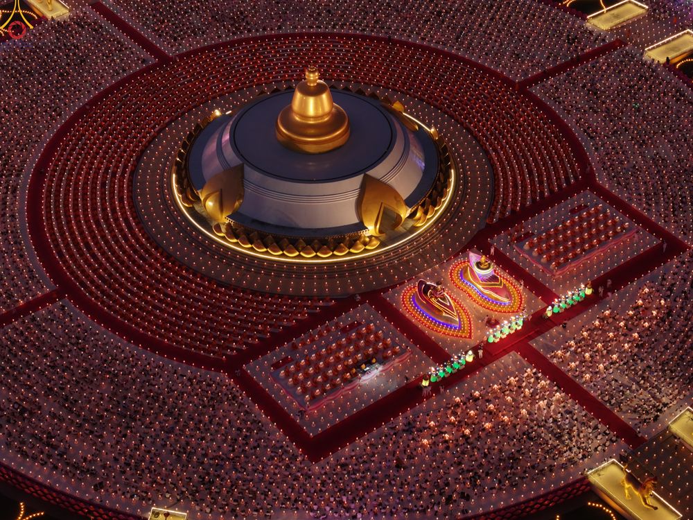 ภาพ No.302320:วันที่ 23 มกราคม พ.ศ. 2569 พิธีจุดประทีปธรรมถวายเป็นพุทธบูชา (ภาพชุดที่ 2) และบูชาธรรมมหาปูชนียาจารย์  ณ อนุสรณ์สถานลำดับที่ 5 สถานที่เผยแผ่วิชชาธรรมกายครั้งแรก อนุสรณ์สถานบางปลา วัดบางปลา อำเภอบางเลน จังหวัดนครปฐม ในโครงการธรรมยาตรา กตัญญูบูชา มหาปูชนีย