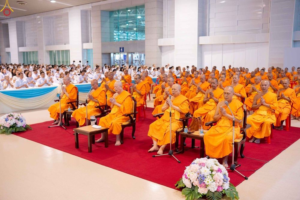 ภาพ No.347767:วันอาทิตย์ต้นเดือนที่ 6 กันยายน พ.ศ. 2569 พิธีบูชาข้าวพระ ณ สภาธรรมกายสากล วัดพระธรรมกาย