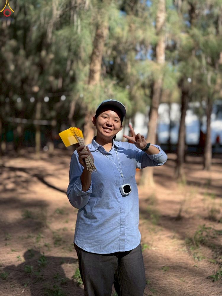 ภาพ No.300528:ภาพเบื้องหลังอาสาสมัครรวมใจ ชุดที่ 3 ในโครงการธรรมยาตรา กตัญญูบูชา มหาปูชนียาจารย์ พระมงคลเทพมุนี(สด จนฺทสโร) พระผู้ปราบมาร อนุสรณ์สถาน 7 แห่ง ปีที่ 14