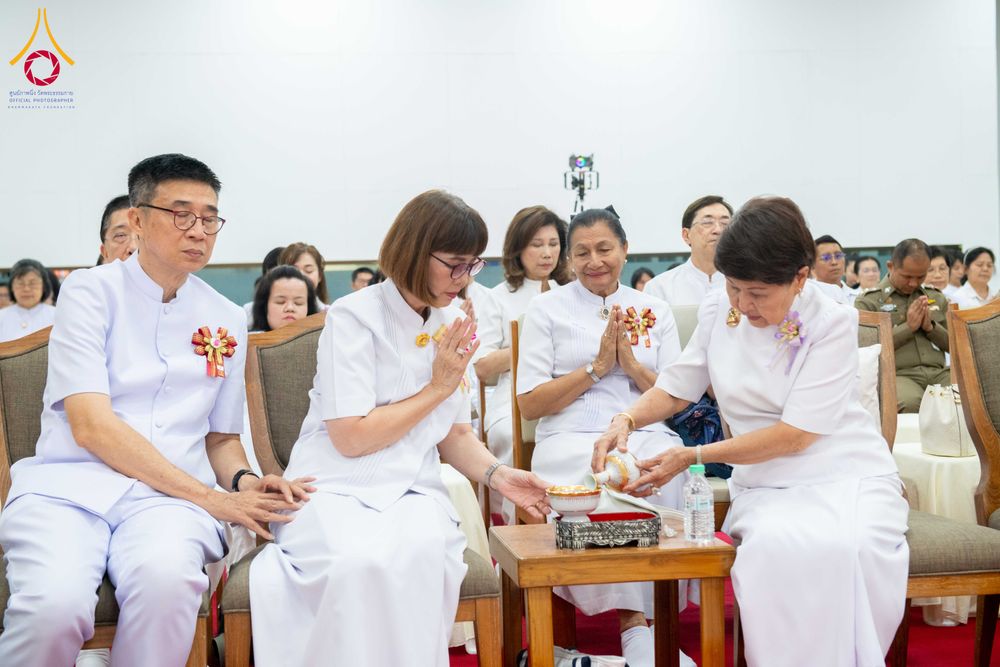 ภาพ No.314477:วันพฤหัสบดีที่ 19 มีนาคม พ.ศ. 2569 พิธีบำเพ็ญกุศล คุณพ่อณรงค์ จินตมากุล โยมบิดา พระครูปลัดรัตนวีรวัฒน์ (รังสฤษดิ์ อิทฺธิจินตโก) ที่ปรึกษาเจ้าคณะจังหวัดปทุมธานี เจ้าอาวาสวัดพระธรรมกาย  ณ ห้องปลูกศรัทธา 2 วัดพระธรรมกาย ปทุมธานี