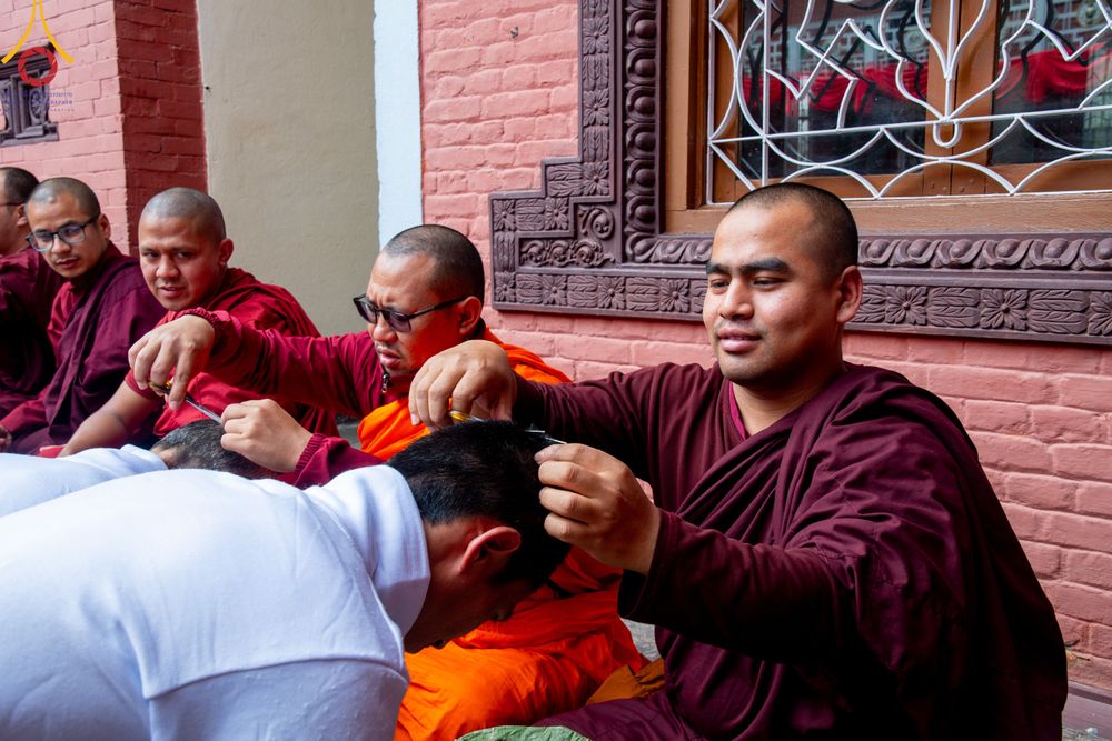 ภาพ No.313340:วันพุธที่ 11 มีนาคม พ.ศ. 2569 พิธีตัดปอยผมโครงการบรรพชาสามเณร  ณ วัดอเชศวร (Aksheswar Mahavihar) ประเทศเนปาล