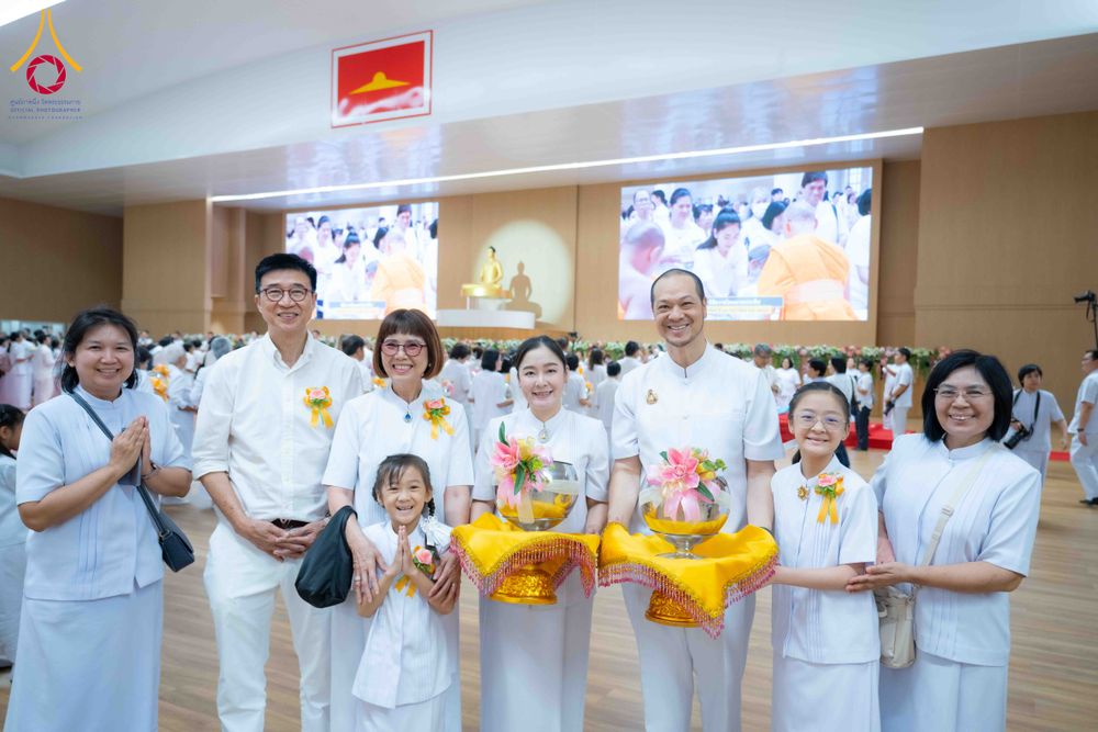 ภาพ No.310732:วันอาทิตย์ที่ 22 กุมภาพันธ์ พ.ศ. 2569 พิธีถวายโคมมาฆประทีป ณ ห้องแก้วสารพัดนึก 2 วัดพระธรรมกาย จ.ปทุมธานี