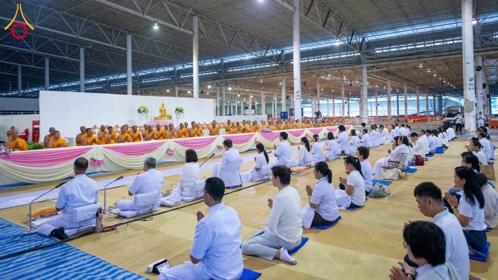 ภาพ No.306253:วันที่ 30 มกราคม พ.ศ. 2569 พิธีถวายภัตตาหารเป็นสังฆทาน แด่พระธรรมยาตรา ณ วัดพระธรรมกาย  จังหวัดปทุมธานี ในโครงการธรรมยาตรา กตัญญูบูชา มหาปูชนียาจารย์ พระมงคลเทพมุนี(สด จนฺทสโร) พระผู้ปราบมาร อนุสรณ์สถาน 7 แห่ง ปีที่ 14