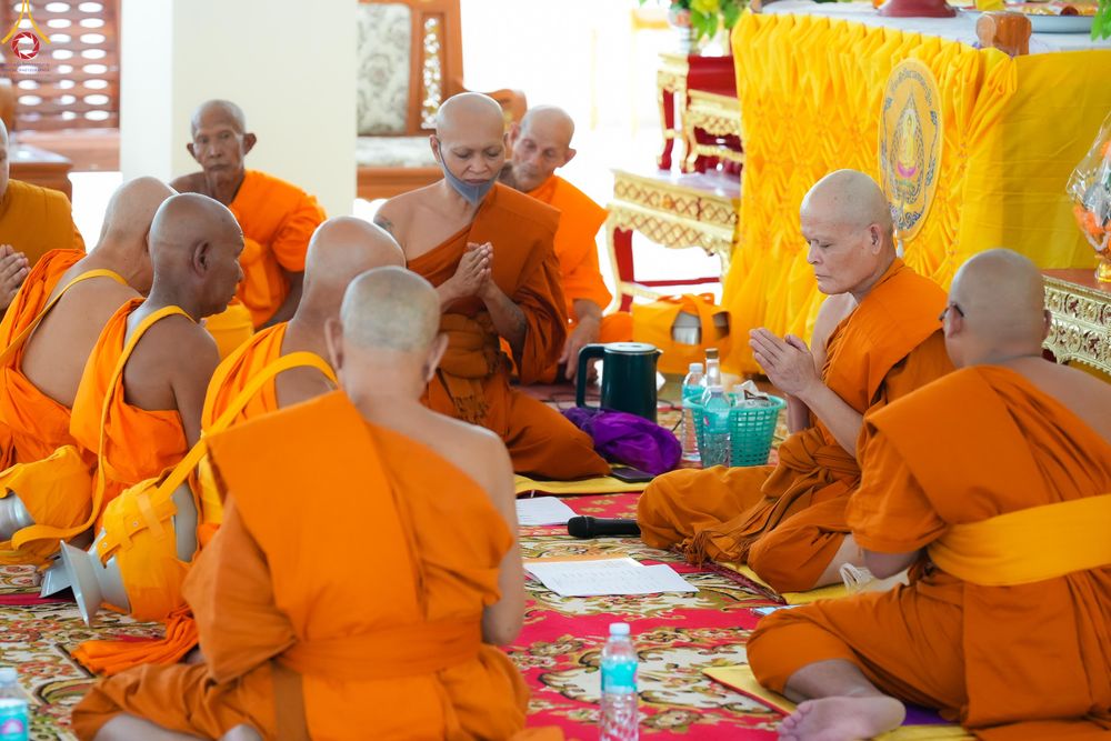 ภาพ No.280473:วันที่ 4 ธันวาคม พ.ศ. 2568 พิธีอุปสมบทหมู่ ในโครงการบวชบูชาธรรมมหาปูชนียาจารย์ 4 วัด ในจังหวัดบุรีรัมย์