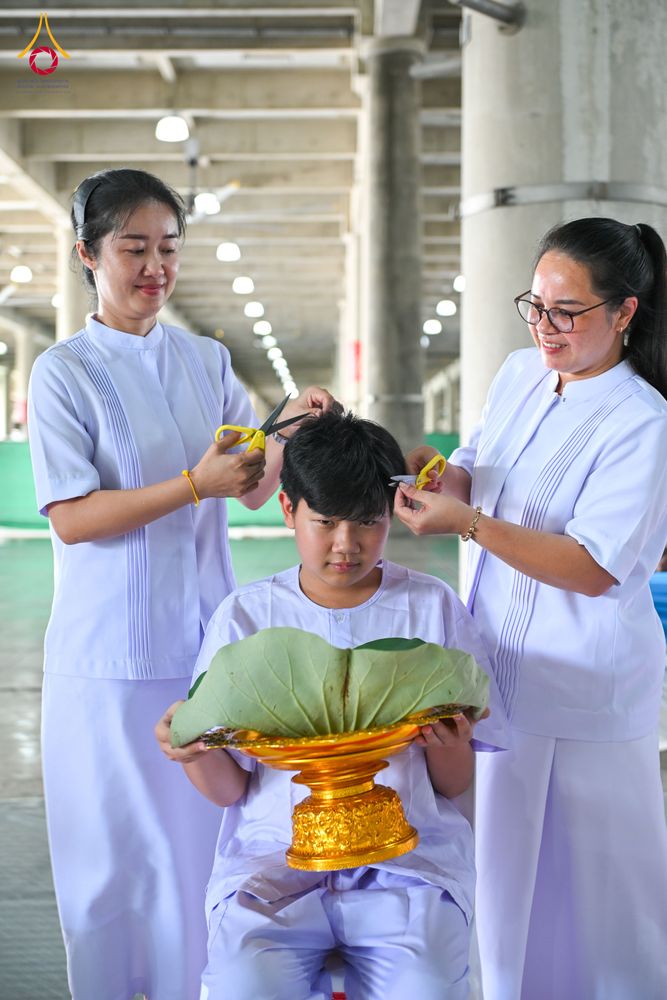 ภาพ No.338179:วันอาทิตย์ต้นเดือน 5 กรกฎาคม พ.ศ.2569 พิธีตัดปอยผมสามเณรนานาชาติ AEC & WAB รุ่นที่ 1 ณ วัดพระธรรมกาย