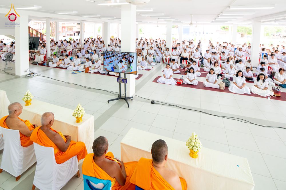 ภาพ No.336246:วันจันทร์ที่ 22 มิถุนายน พ.ศ.2569 พิธีอัญเชิญพระธรรมกาย และบรรจุพระบรมสารีริกธาตุ  ภายในเกศดอกบัวตูม องค์พระประธาน ณ อาคารสมปรารถนา วัดกลางธนรินทร์ ต.บ้านแป้ง อ.พรหมบุรี จ.สิงห์บุรี
