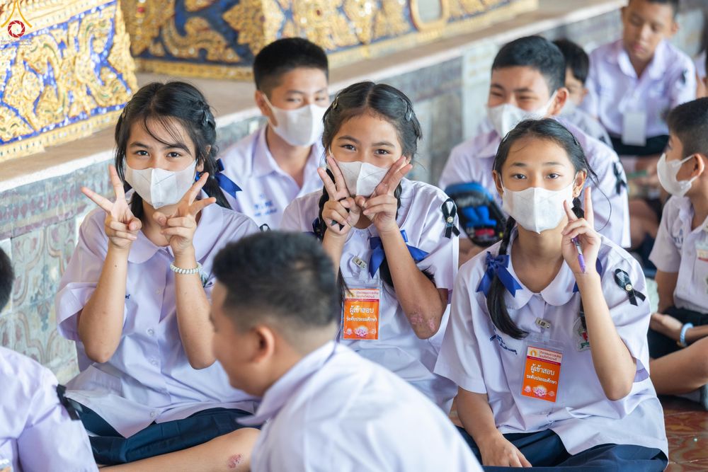 ภาพ No.288973:วันพุธที่ 17 ธันวาคม พ.ศ.2568 กิจกรรมเยาวชนไทยรวมใจทำความดี "เด็กดีมหานคร ต้นแบบด้านศีลธรรม" แข่งขันสอบตอบปัญหาศีลธรรมในพระพุทธศาสนา ครั้งที่ 7 และวันรวมพลังเด็กดี V-Star ประจำปี 2568 ณ วัดมหาธาตุยุวราชรังสฤษฎิ์ราชวรมหาวิหาร กรุงเทพมหานคร