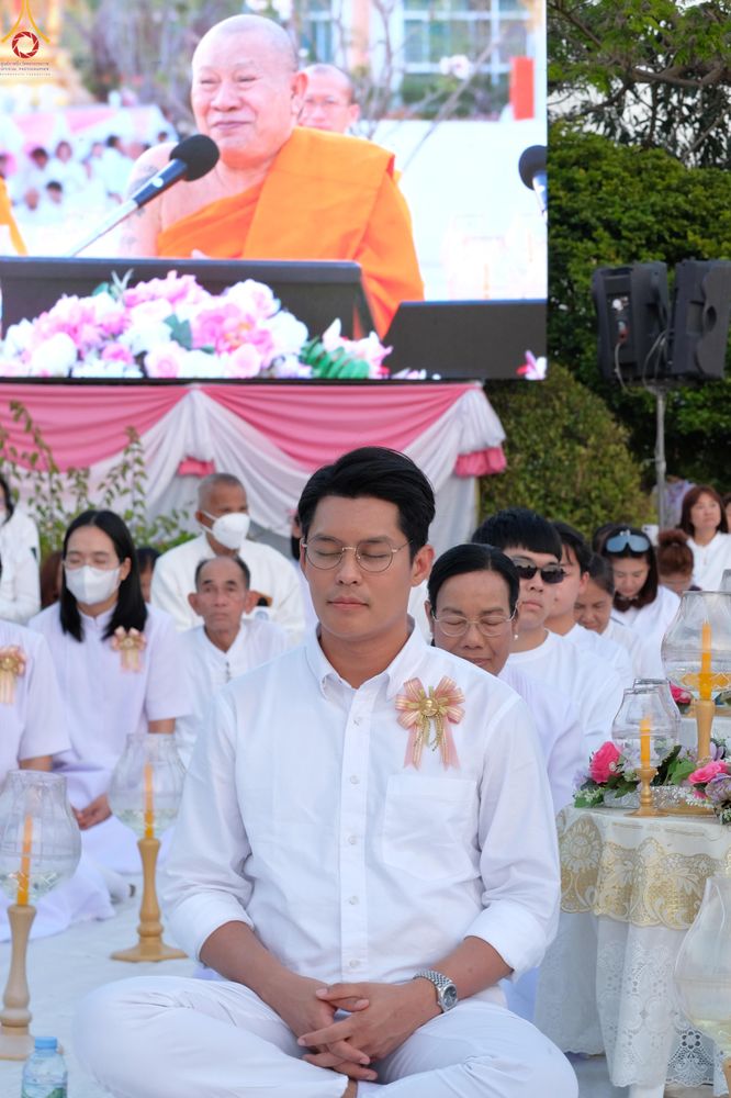 ภาพ No.293916:วันที่ 14 มกราคม พ.ศ. 2569 พิธีจุดประทีปถวายเป็นพุทธบูชา และบูชาธรรมมหาปูชนียาจารย์  ณ วัดสองพี่น้อง ต.ต้นตาล อ.สองพี่น้อง จ.สุพรรณบุรี ในโครงการธรรมยาตรา กตัญญูบูชา มหาปูชนียาจารย์ พระมงคลเทพมุนี(สด จนฺทสโร) พระผู้ปราบมาร อนุสรณ์สถาน 7 แห่ง ปีที่ 14