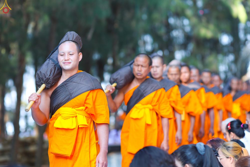 ภาพ No.292783:วันที่ 11 มกราคม พ.ศ. 2569 พิธีต้อนรับพระธรรมยาตรา ณ อนุสรณ์สถานลำดับที่ 3 สถานที่เกิดในเพศสมณะ วัดสองพี่น้อง อำเภอสองพี่น้อง จังหวัดสุพรรณบุรี ในโครงการธรรมยาตรา กตัญญูบูชา มหาปูชนียาจารย์ พระมงคลเทพมุนี(สด จนฺทสโร) พระผู้ปราบมาร อนุสรณ์สถาน 7 แห่ง ปีที